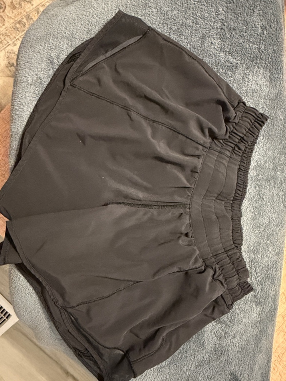 lululemon 2.5 hotty hots